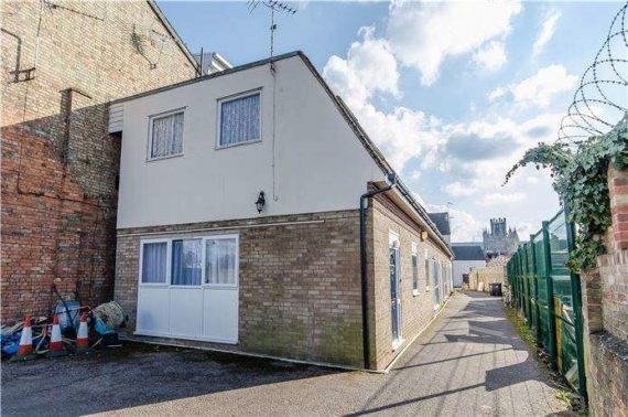 1 Bedroom Flat